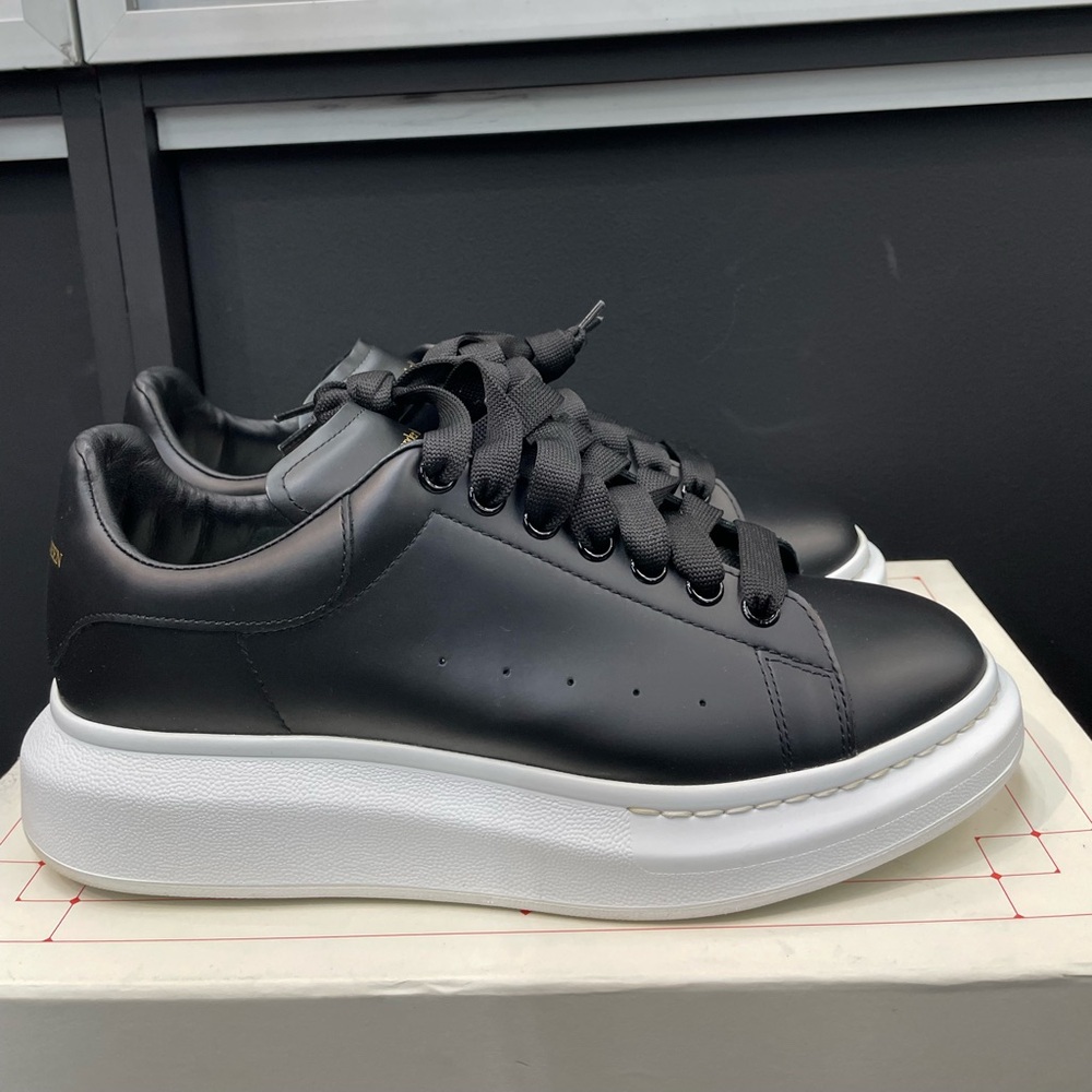 Alexander Mcqueen Sneakers Men’s Size - 8.5US